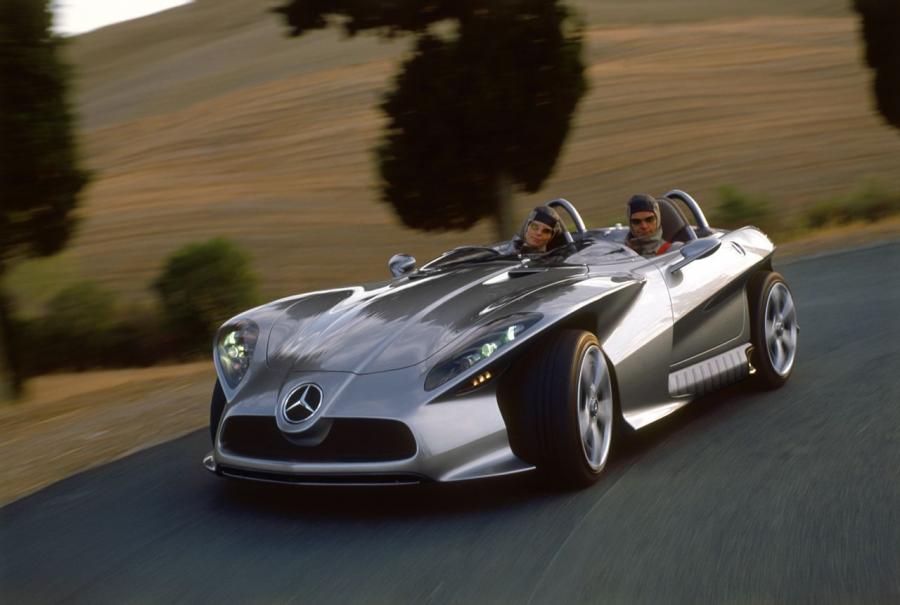  Mercedes-Benz F400 Concept 2002 года  (фото 6 из 11)